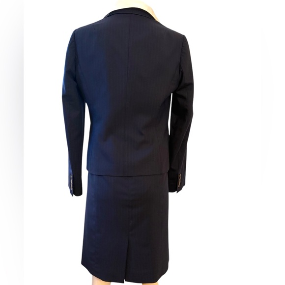 J. Crew Navy Blue Pinstripe Lightweight Wool Blazer Two Button Front Size 8 - Picture 10 of 15